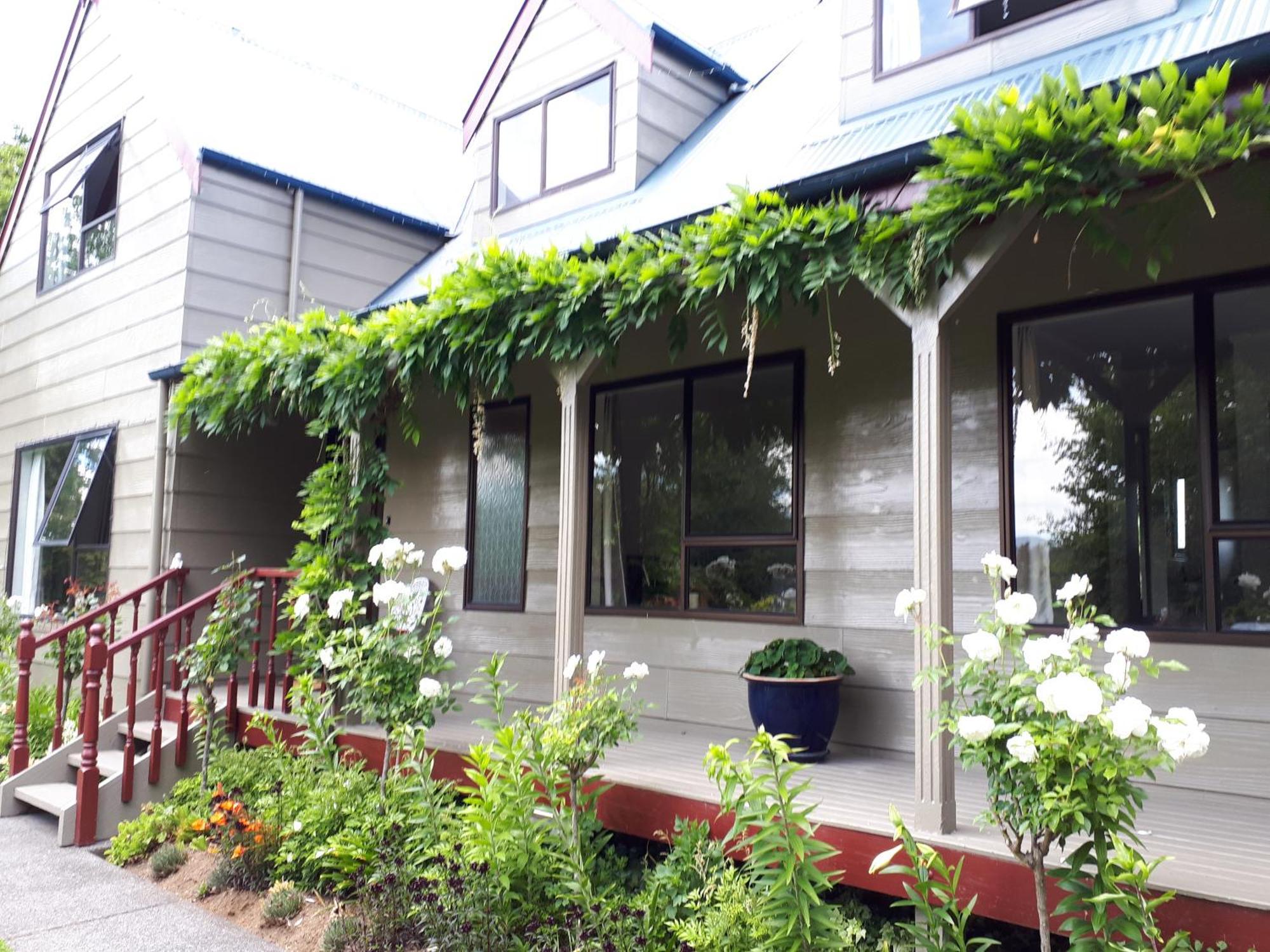 타우마루누이 Rangaroa Heights B&B 외부 사진